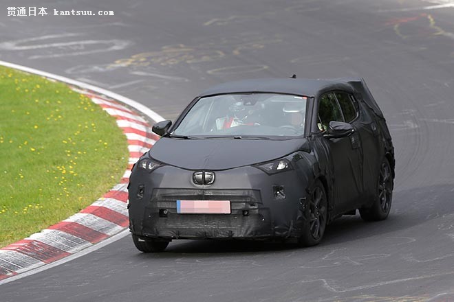 Toyota-C-HR-production-prototype-spy-01