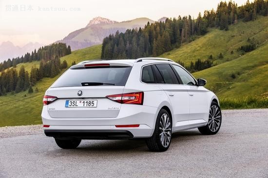 Skoda Superb Combi 13